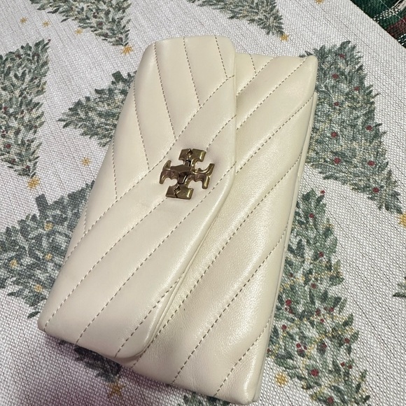 Elegant Cream Quilted Bag - Picture 1 of 6